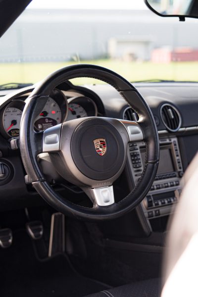 Porsche Cayman – Image 4