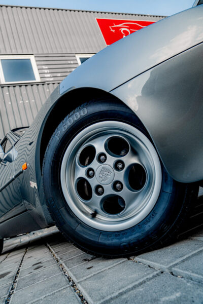 Porsche 944 – Image 3